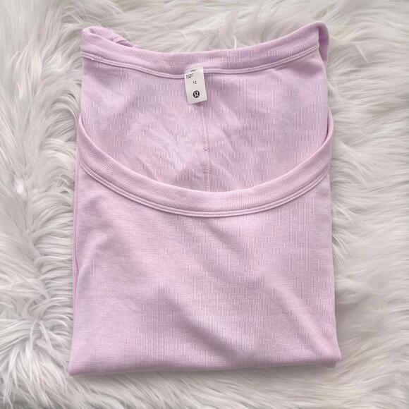 Lululemon - Pale pink scoop neck ribbed short sleeve t-shirt, sz 12 - Picture 9 of 9
